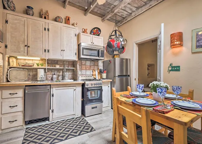 Authentic Adobe Abode Less Than 1 Mile To Sante Fe Plaza!